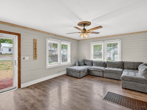 715 Madison St , Manchester, TN 37355