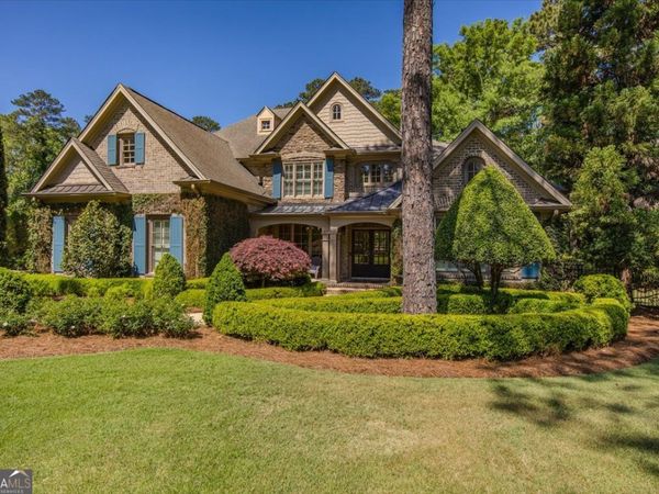 104 Aston Hall, Macon, GA 31210