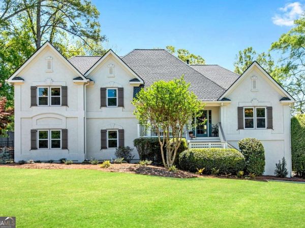 2572 Chestea Drive NE, Marietta, GA 30066