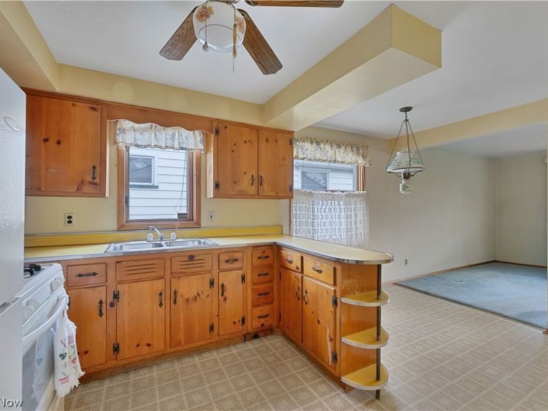 1614 Country Club Avenue, Youngstown, OH 44514 Photo 10