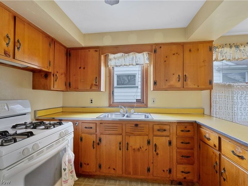 1614 Country Club Avenue, Youngstown, OH 44514 Photo 11