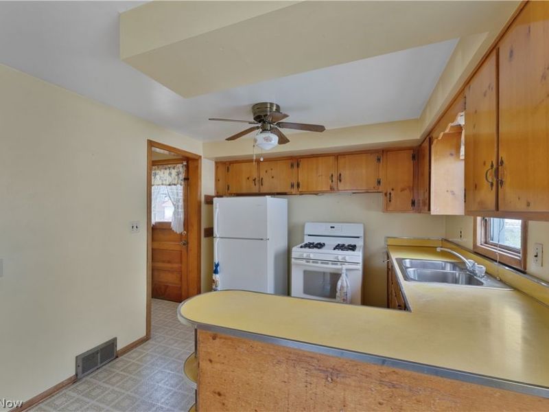 1614 Country Club Avenue, Youngstown, OH 44514 Photo 8