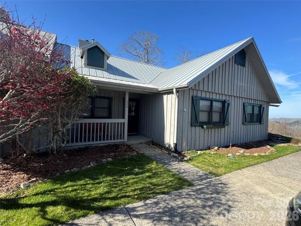 302 Eagles Nest Court S, Mars Hill, NC 28754
