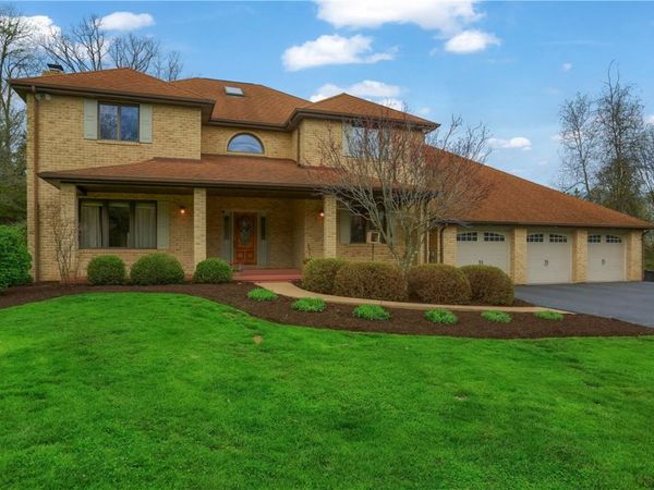 110 Larkspur Circle, Butler, PA 16002