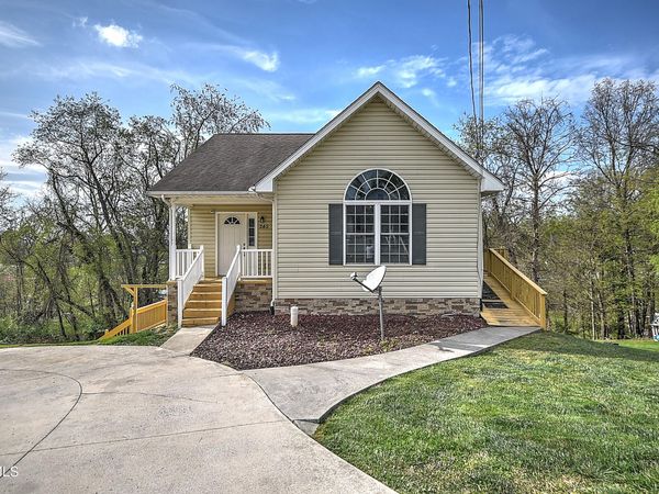 245 Northwest Leonard Street, Abingdon, VA 24210