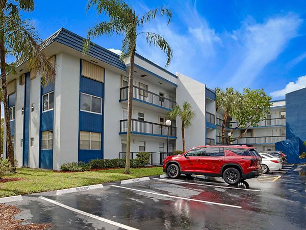 3100 Holiday Springs Boulevard, Unit 111, Margate, FL 33063