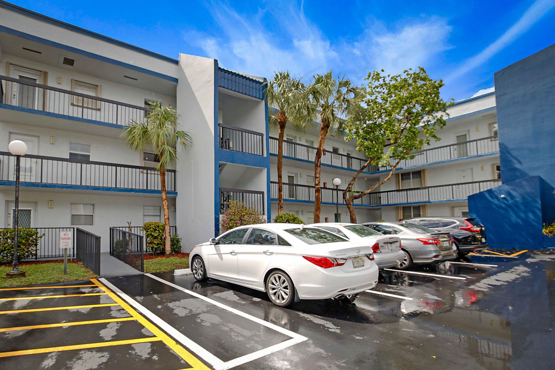 3100 Holiday Springs Boulevard, Unit 111, Margate, FL 33063 Photo