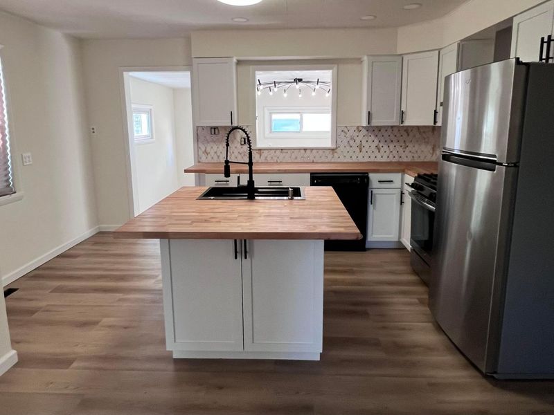 492 Basswood Road, Columbus, OH 43207 Photo 4