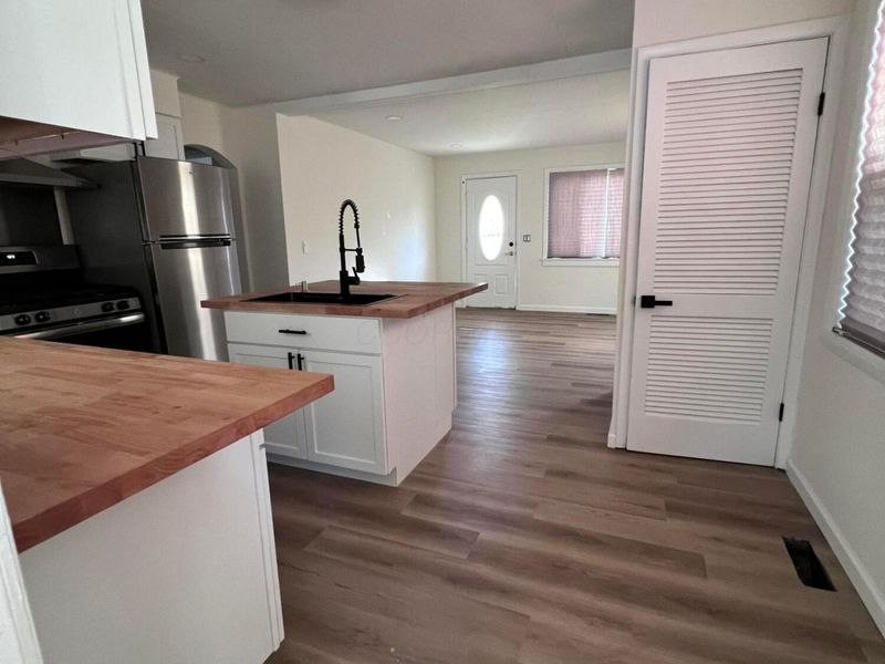 492 Basswood Road, Columbus, OH 43207 Photo 5