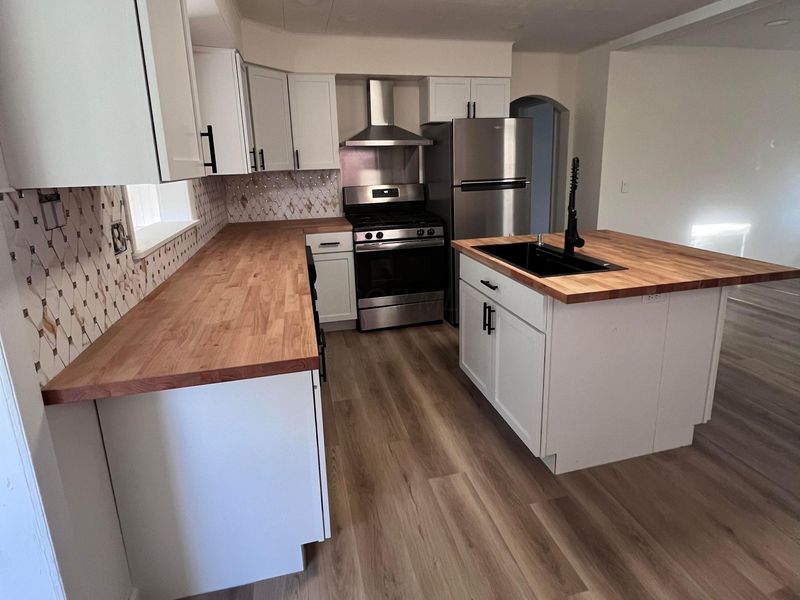 492 Basswood Road, Columbus, OH 43207 Photo 6