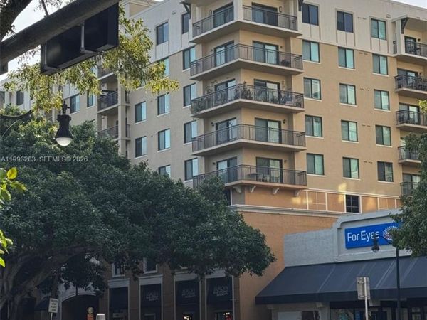 3530 SW 22nd St , Unit 706, Miami, FL 33145