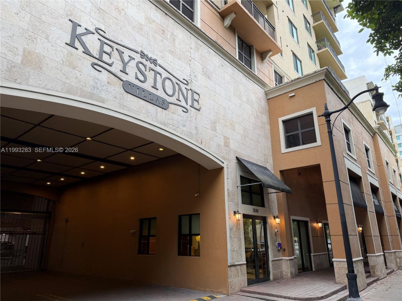 3530 SW 22nd St, Unit 706, Miami, FL 33145 Photo
