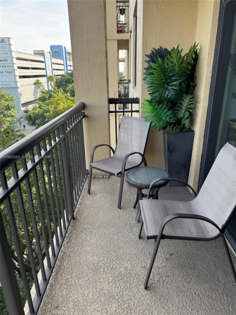 3530 SW 22nd St, Unit 706, Miami, FL 33145 Photo