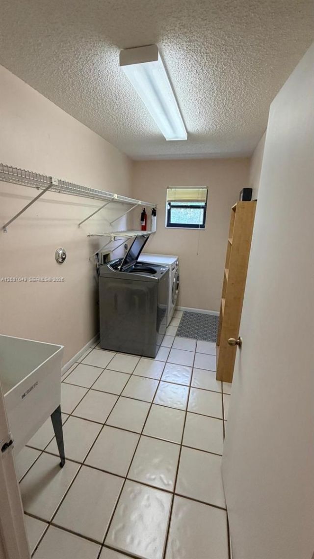 11540 NW 27th Ct, Unit -, Plantation, FL 33323 Photo