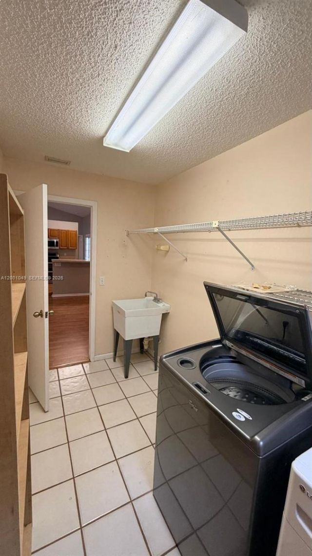 11540 NW 27th Ct, Unit -, Plantation, FL 33323 Photo