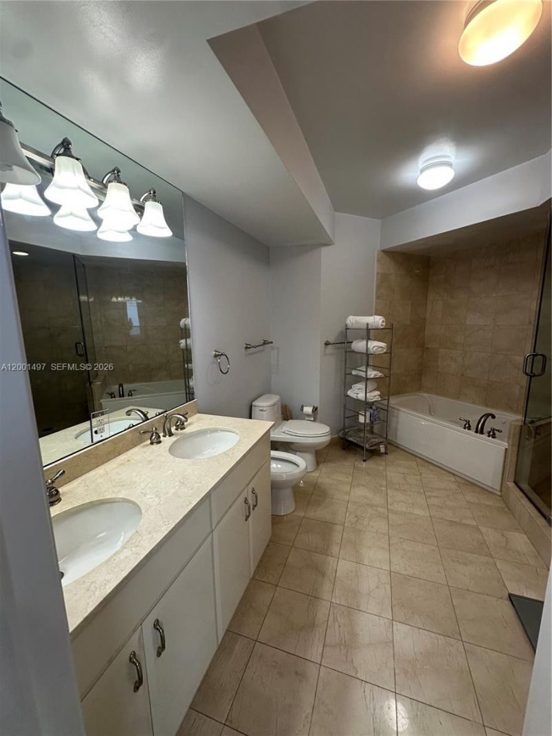 6365 Collins Ave, Unit 1703, Miami Beach, FL 33141 Photo