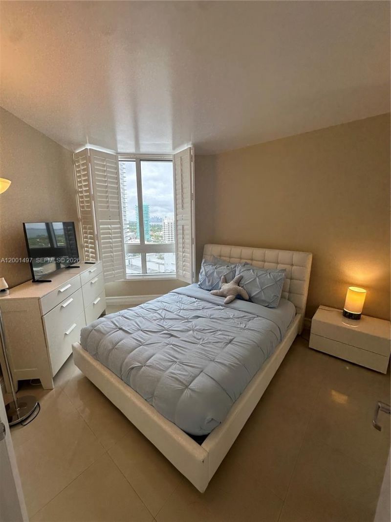 6365 Collins Ave, Unit 1703, Miami Beach, FL 33141 Photo