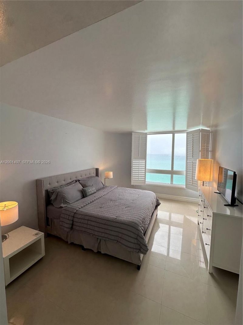 6365 Collins Ave, Unit 1703, Miami Beach, FL 33141 Photo