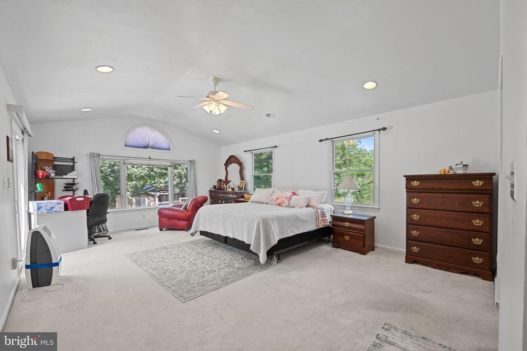 23439 Watson Road, Leesburg, VA 20175 Main Photo