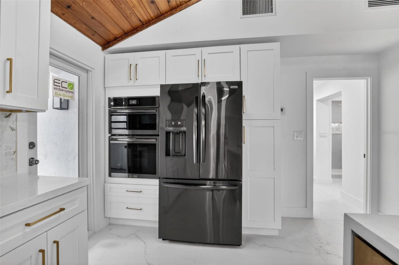 4701 NW 1st Place, Deerfield Beach, FL 33442 Photo