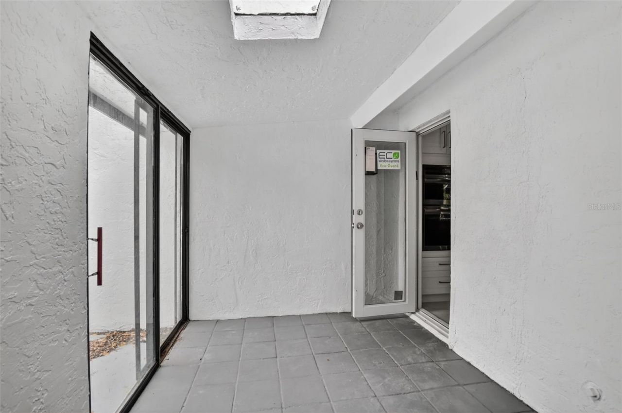 4701 NW 1st Place, Deerfield Beach, FL 33442 Photo