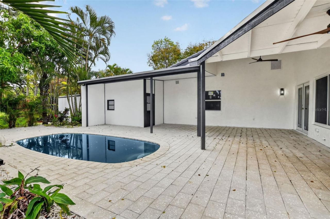 4701 NW 1st Place, Deerfield Beach, FL 33442 Photo