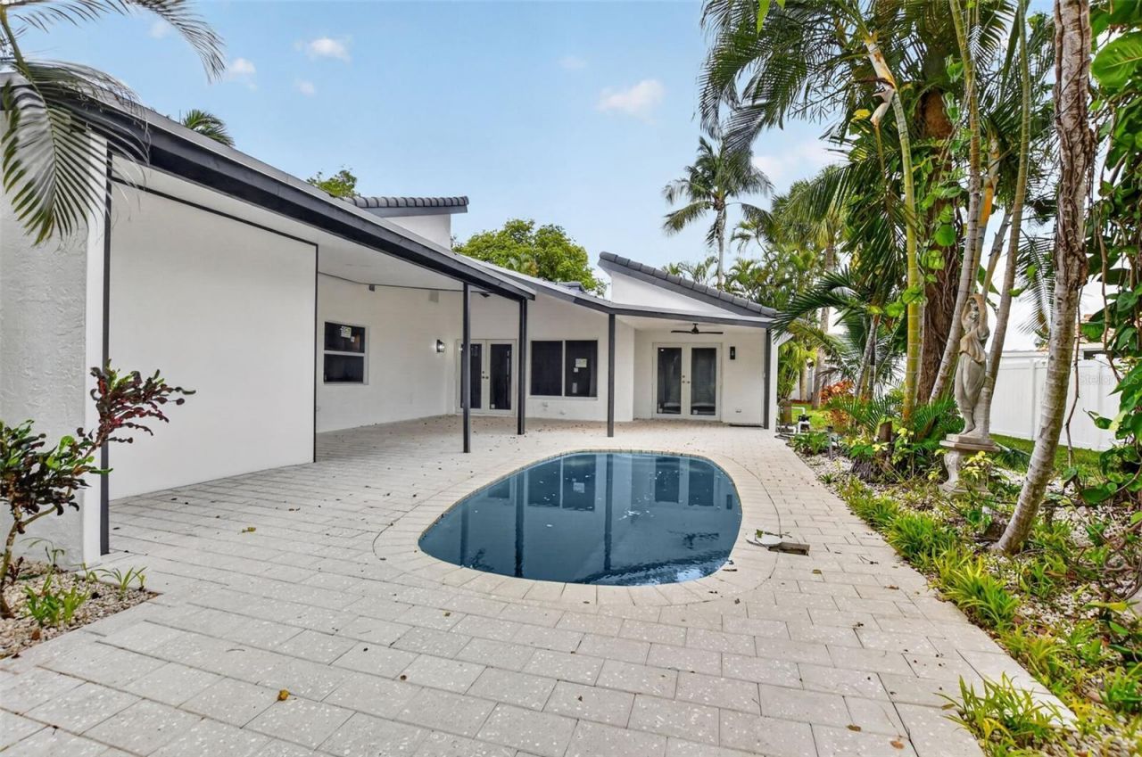 4701 NW 1st Place, Deerfield Beach, FL 33442 Photo