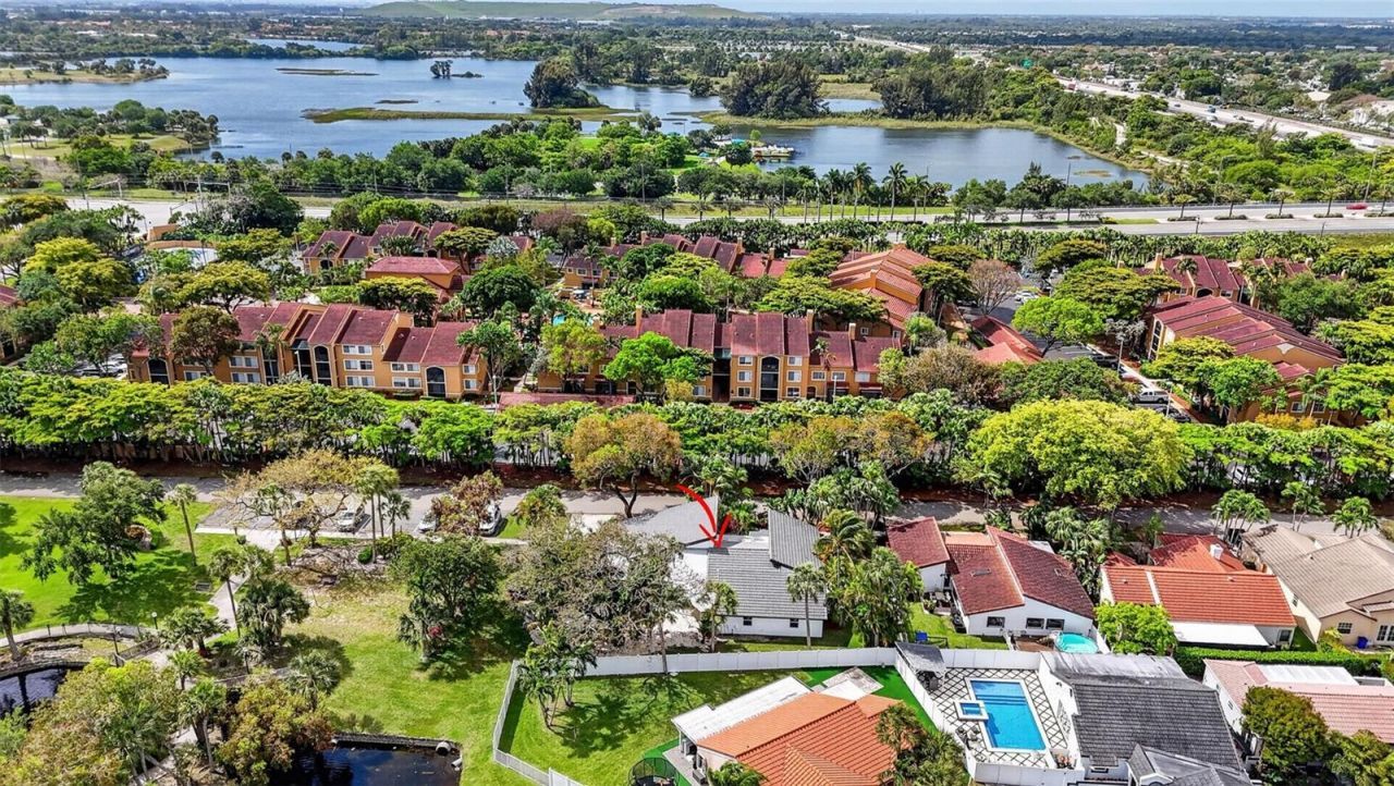 4701 NW 1st Place, Deerfield Beach, FL 33442 Photo