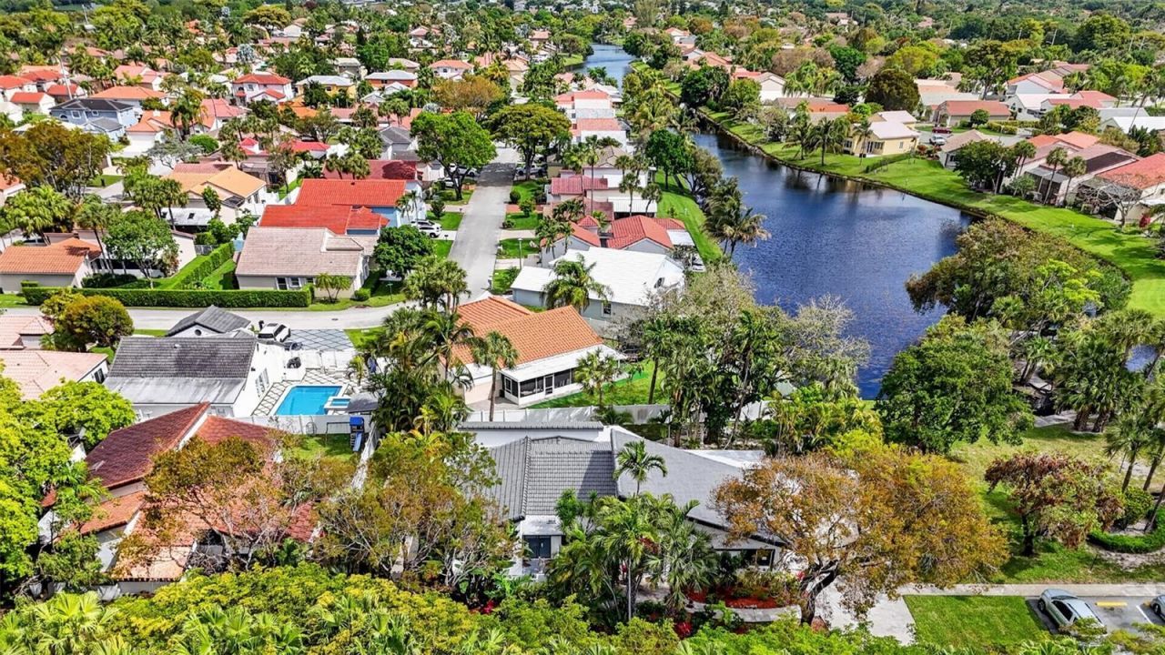 4701 NW 1st Place, Deerfield Beach, FL 33442 Photo