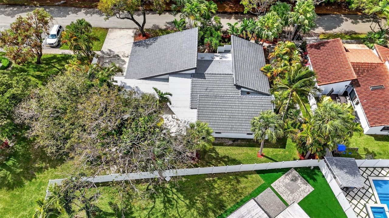 4701 NW 1st Place, Deerfield Beach, FL 33442 Photo