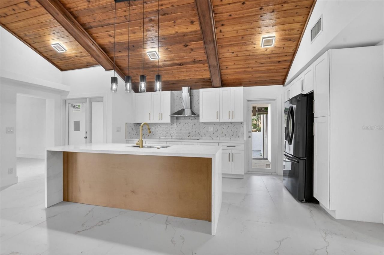 4701 NW 1st Place, Deerfield Beach, FL 33442 Photo