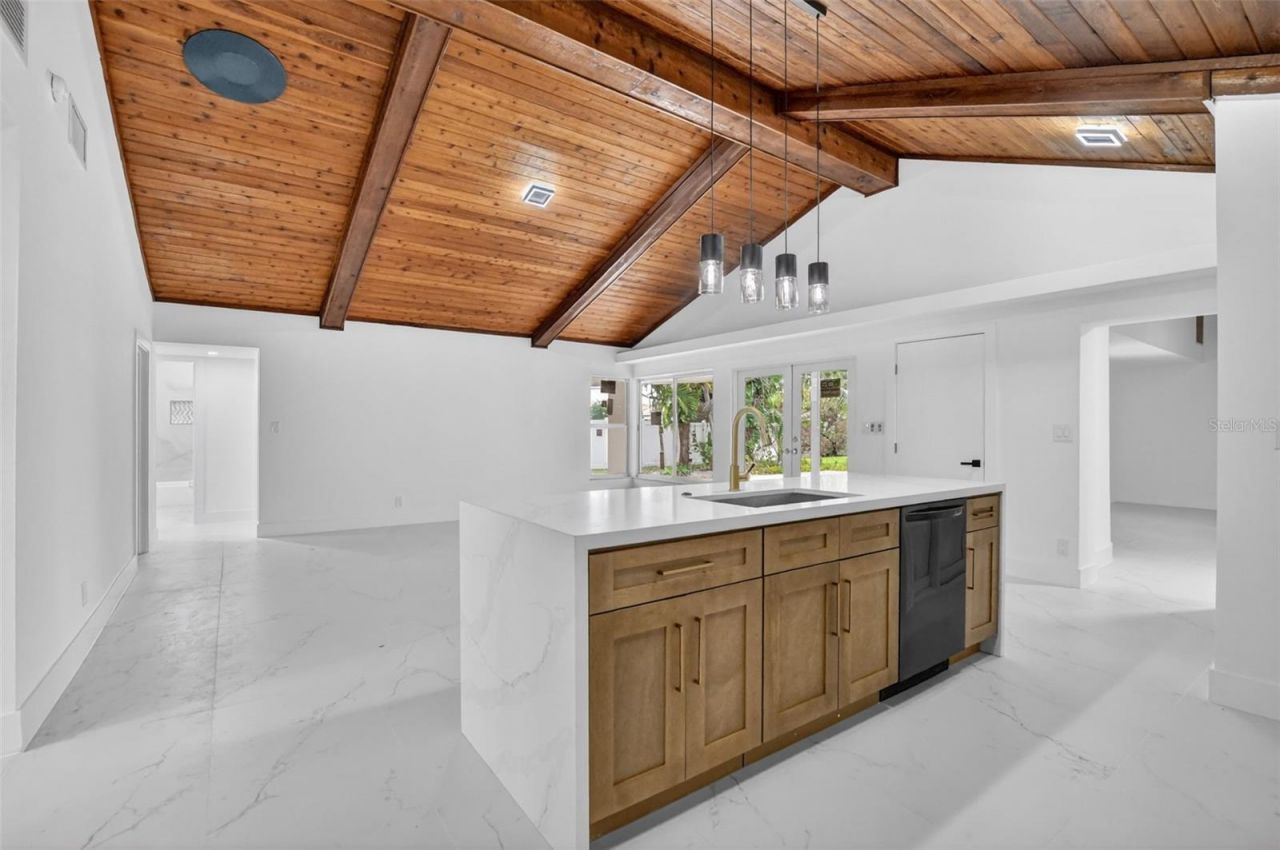 4701 NW 1st Place, Deerfield Beach, FL 33442 Photo