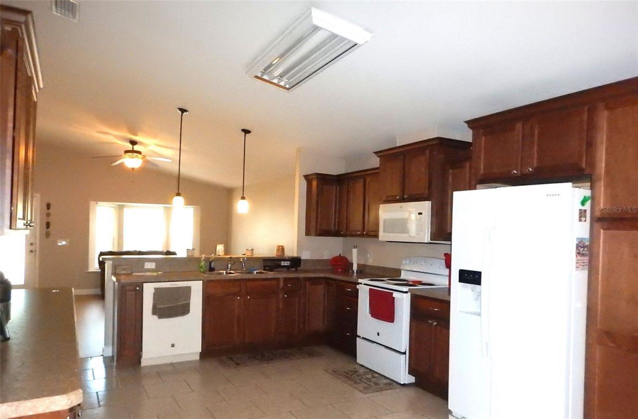 6343 Fox Hollow Court, Hampton, FL 32044 Photo