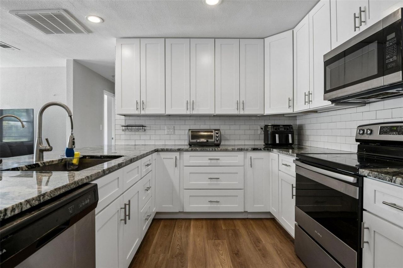 7210 14th Street N, Saint Petersburg, FL 33702 Photo