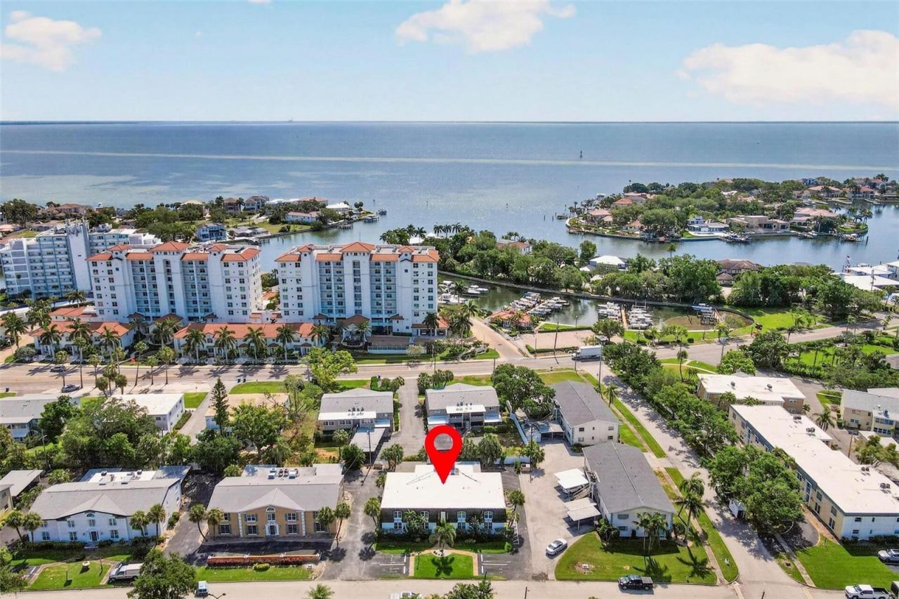 1065 Eden Isle Boulevard Ne, Unit 1, Saint Petersburg, FL 33704 Photo