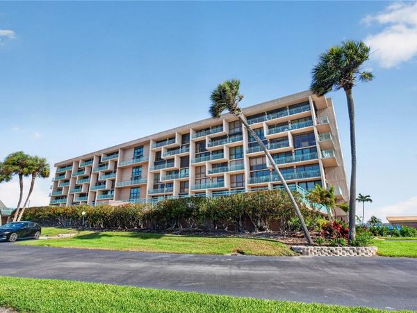 1 KEY CAPRI , Unit 103E, TREASURE ISLAND, FL 33706