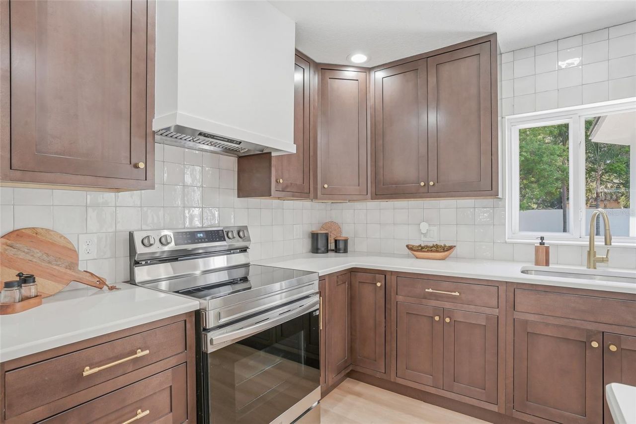 4909 S Zion Street, Tampa, FL 33611 Photo