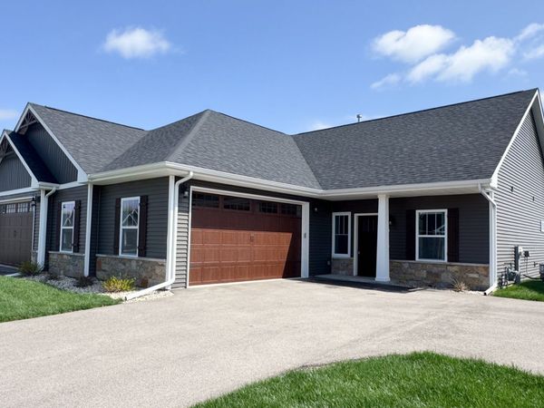 540 Anjali Court , Unit R, Sycamore, IL 60178