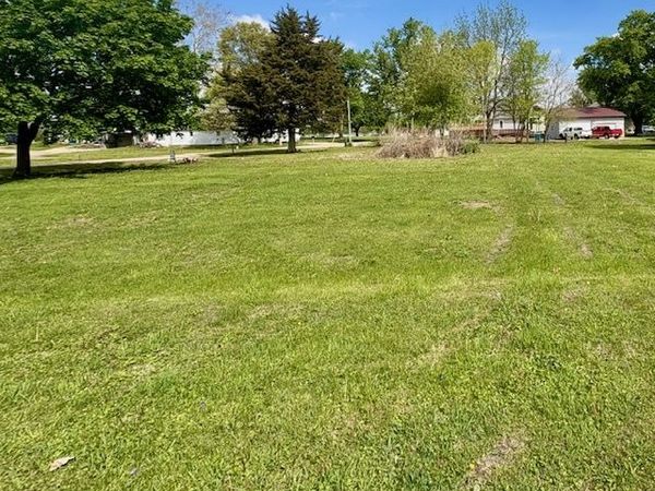 211 S Appleton Avenue, Amboy, IL 61310