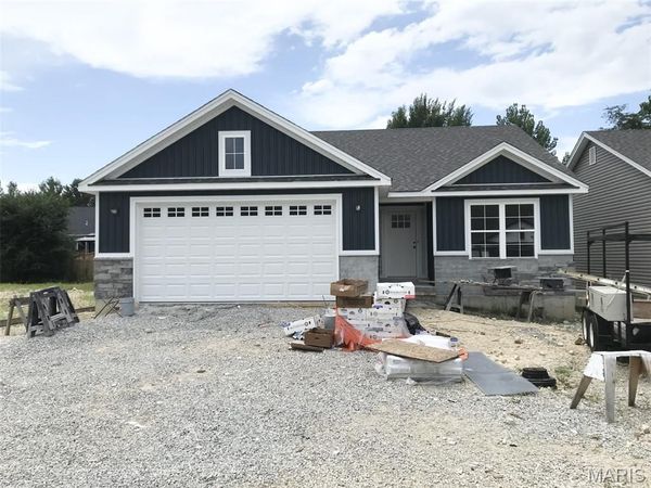 1649 Flagstaff Dr, Festus, MO 63028