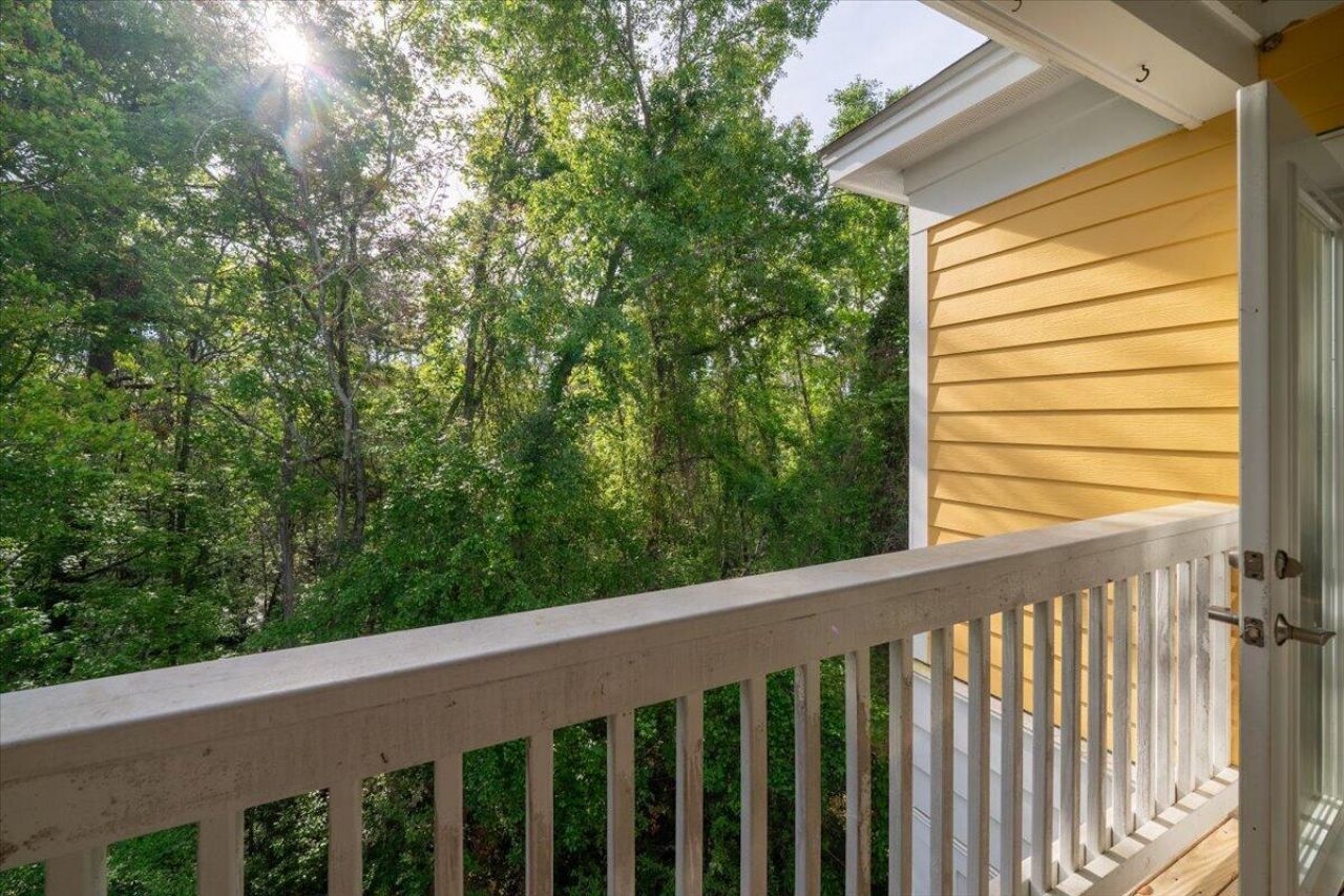 1932 Chatelain Way Photo 12