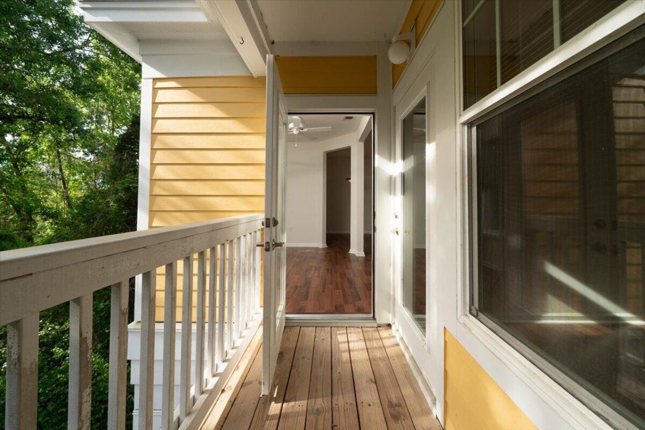 1932 Chatelain Way Photo 13