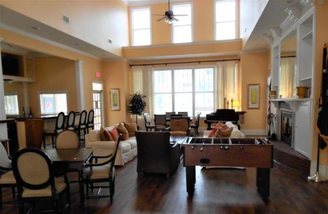 1932 Chatelain Way Photo 22