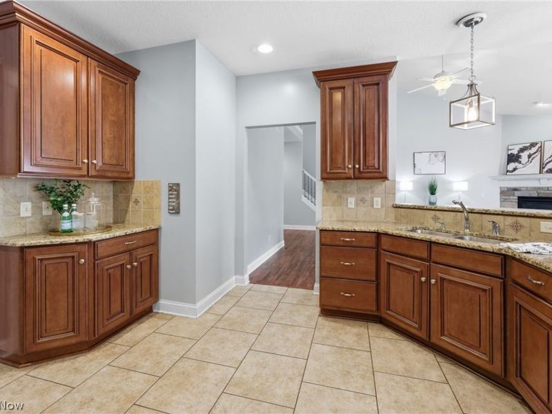 8888 Scotsbury Street NW, Massillon, OH 44646 Photo 11