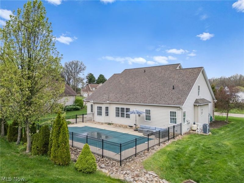 8888 Scotsbury Street NW, Massillon, OH 44646 Photo 3