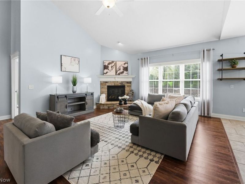 8888 Scotsbury Street NW, Massillon, OH 44646 Photo 5