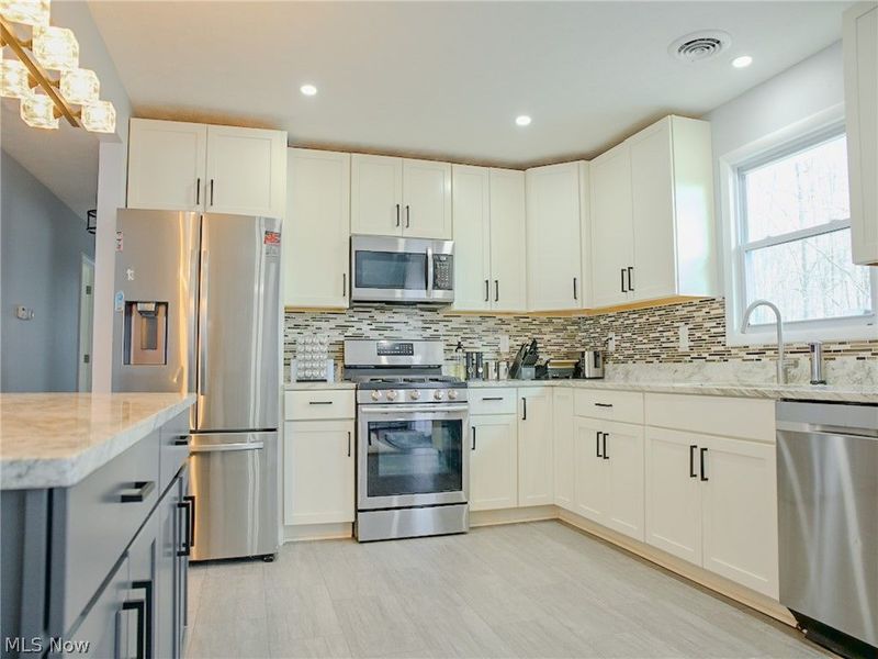 3122 Junior Parkway, Brunswick, OH 44212 Photo 4