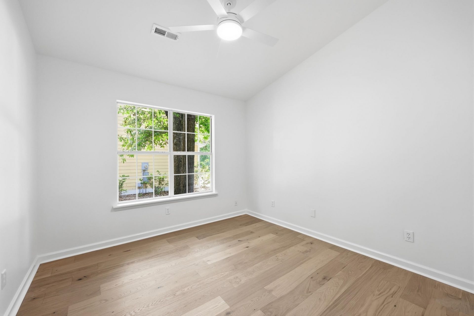 42 Voyagers Dr. Photo 31