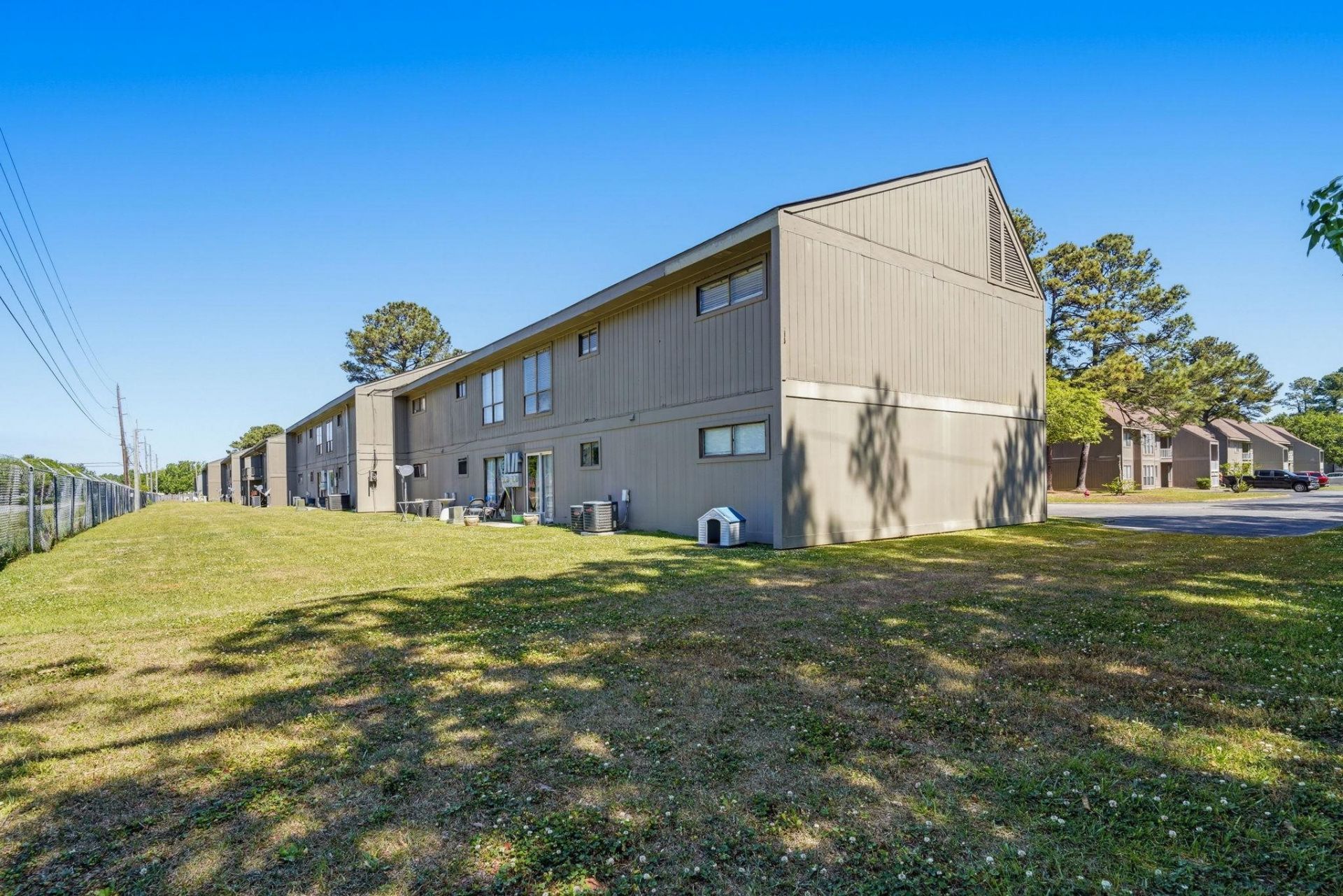 2000 Greens Blvd. Photo 27