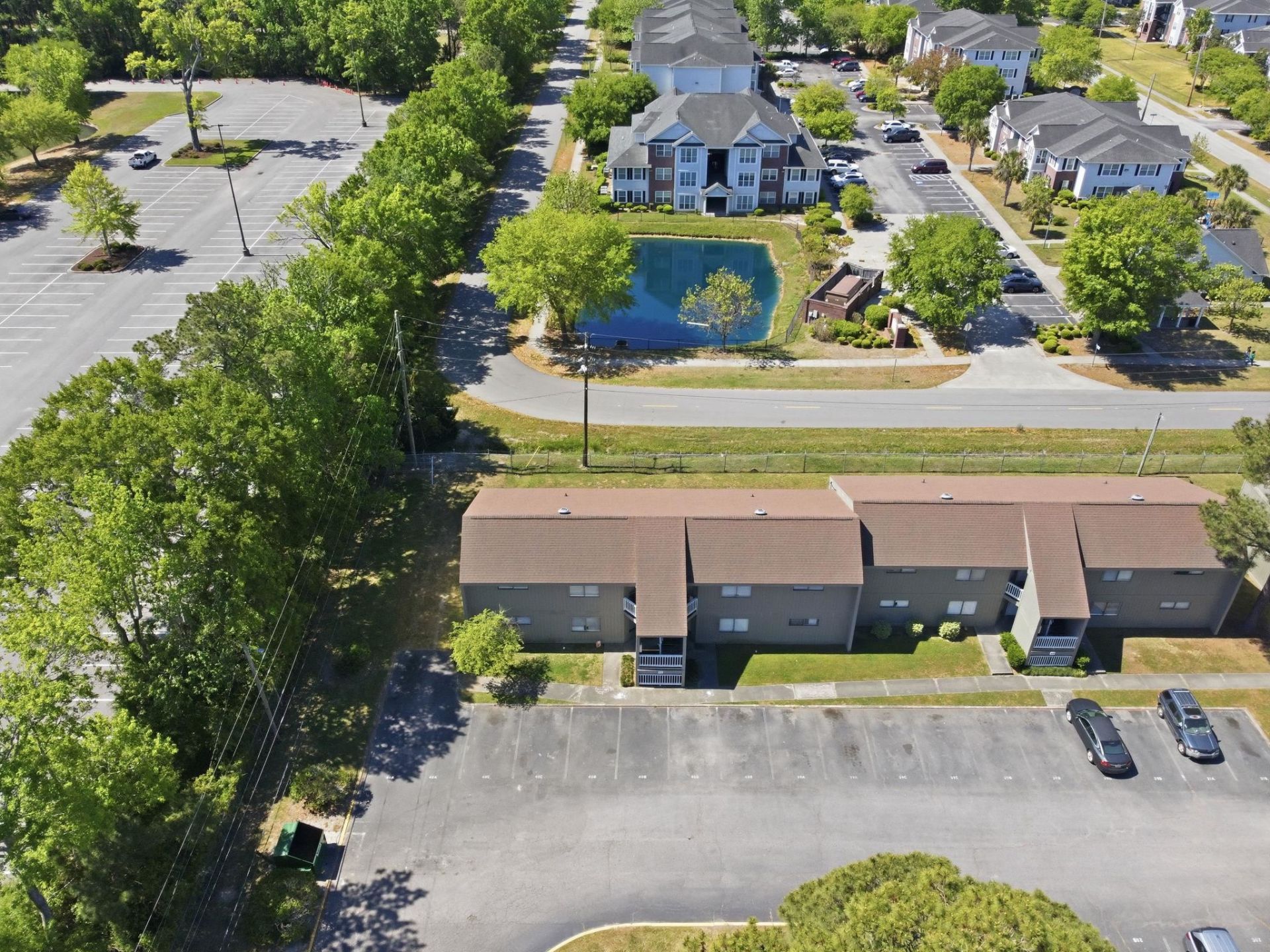 2000 Greens Blvd. Photo 28